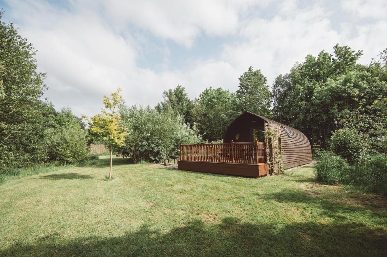 Ball Hall Farm By Wigwam Holidays East Cottingwith Room photo
